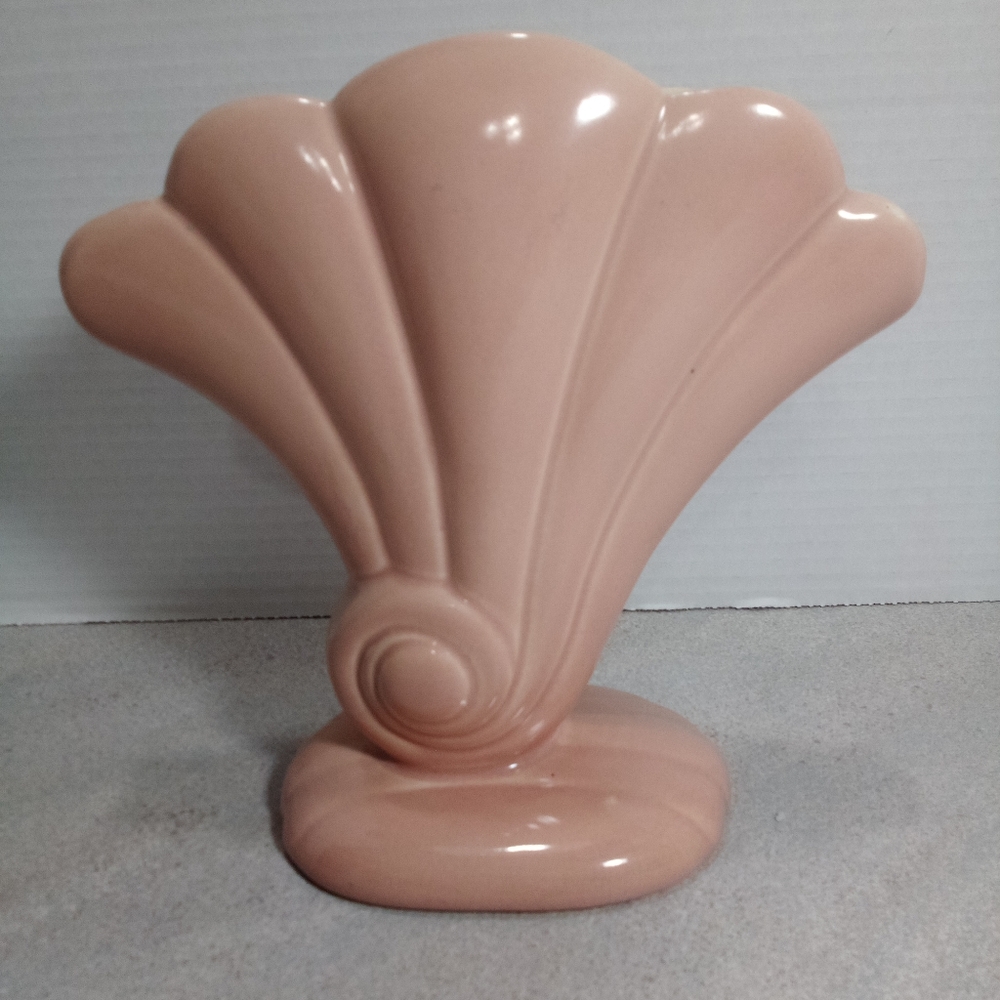 Red Wing Pottery Sea Shell Vase